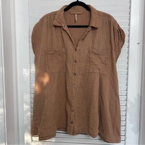 Free People short sleeve button light rust tan brown waffle over shirt Small